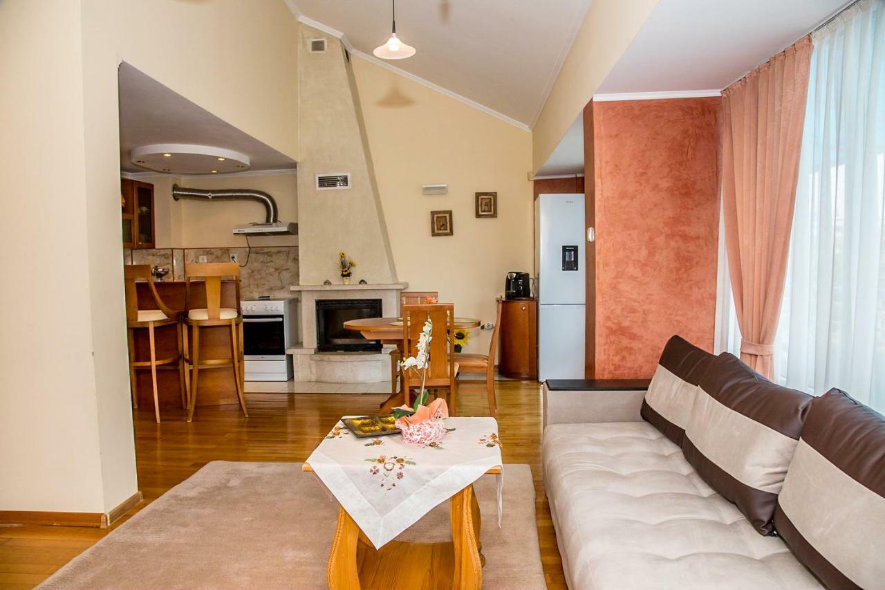 Spacious & Sunny Maisonette With Terrace Near Centre By Flаt Manаger Burgas Exteriör bild